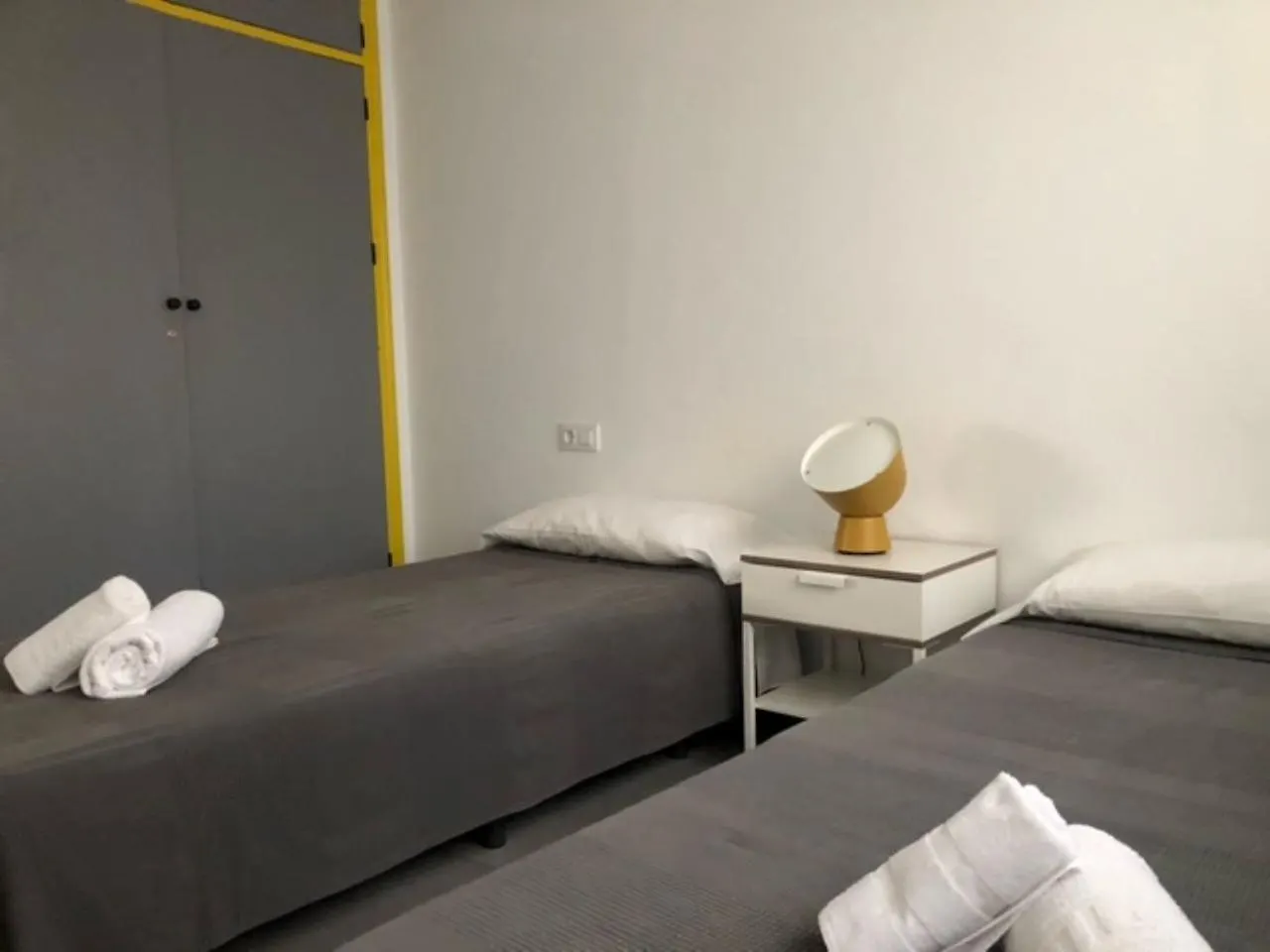 Apartment Apto Familiar Centrico En Conil + A/A Conil De La Frontera